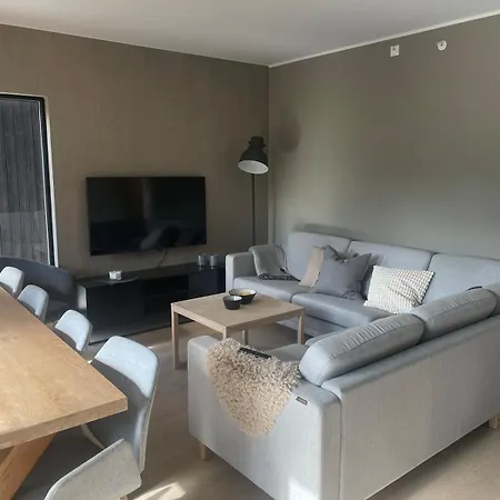 Familiy In Myrkdalen Voss Vossestrand